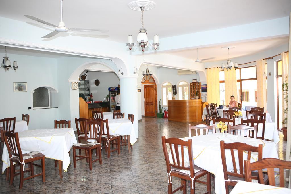 Vlorë Hotel Alpine מראה חיצוני תמונה