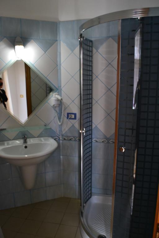 Vlorë Hotel Alpine חדר תמונה